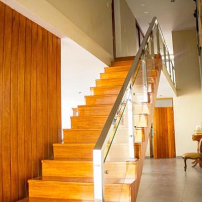 VENTA DE CASA DE 3 PISOS EN PIMENTEL